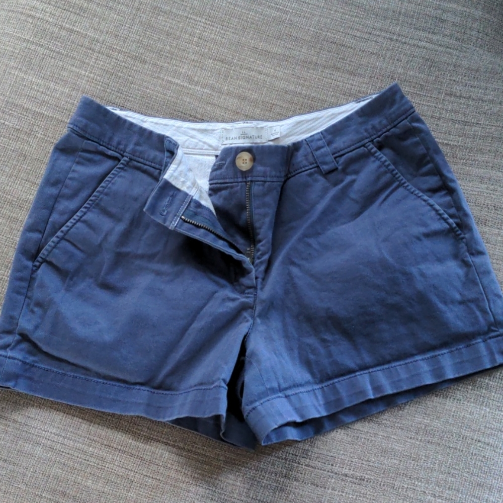 L.L. Bean Signature navy trouser shorts mid rise 4